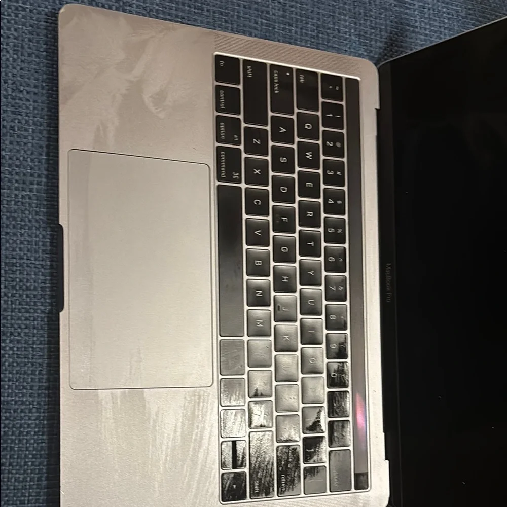 MacBook Pro i7 3.3GHz 13” (Late 2016) 1TB SSD. (buyer cancelled the order)